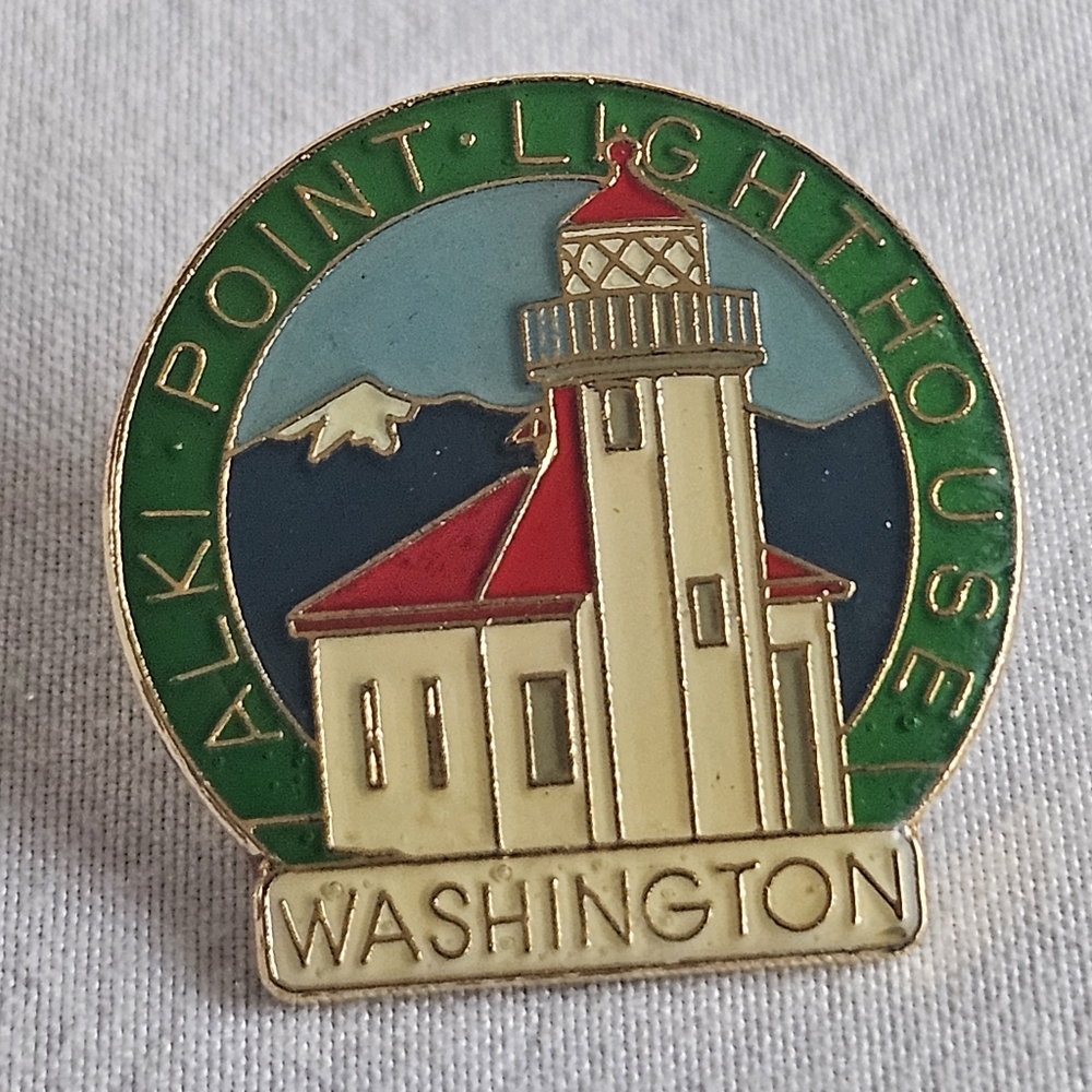 Alki Point Lighthouse Washington Enamel Pin Pinback Hat Lapel Vtg Collectible